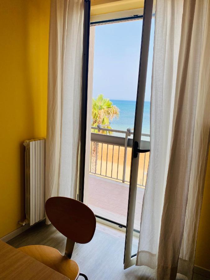 Vista Mare Apartment Crotone Exterior photo